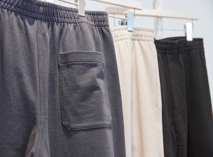 全部4990円以下！「ユニクロ ユー」の新作デニム、スウェット、カーゴパンツetc.徹底試着レビュー - 35枚目の画像