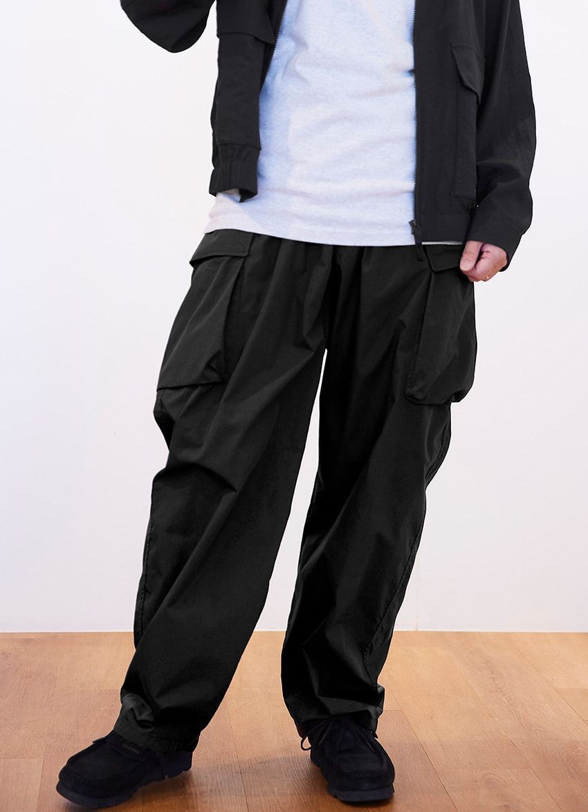 全部4990円以下！「ユニクロ ユー」の新作デニム、スウェット、カーゴパンツetc.徹底試着レビュー - 23枚目の画像