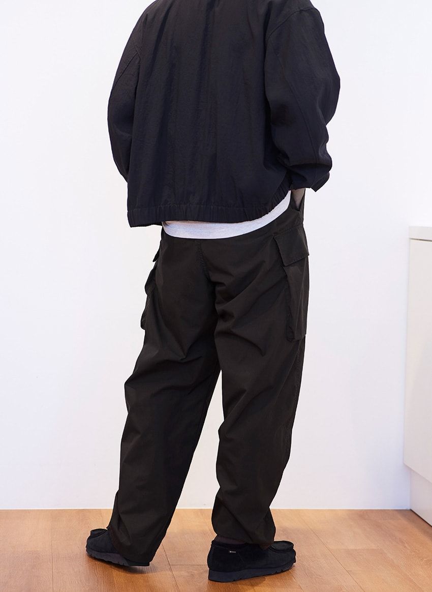 全部4990円以下！「ユニクロ ユー」の新作デニム、スウェット、カーゴパンツetc.徹底試着レビュー - 26枚目の画像