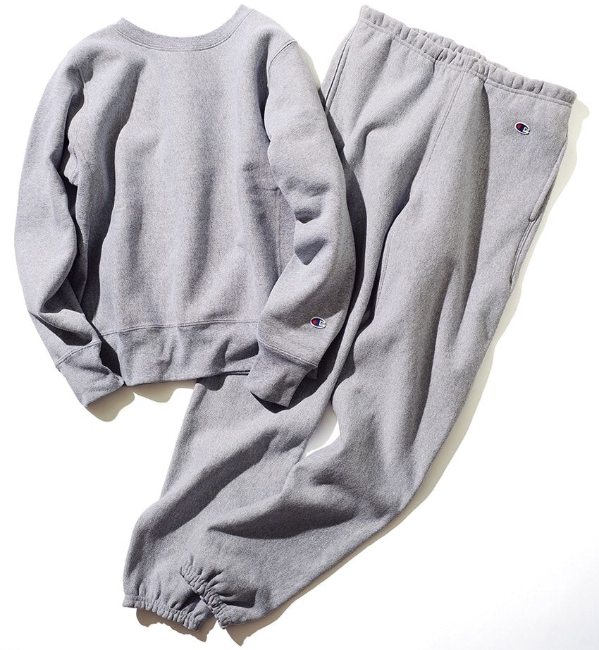 右●2万7500円、左●2万6400円／ともにチャンピオン（ヘインズブランズ ジャパン　0120-456-042）