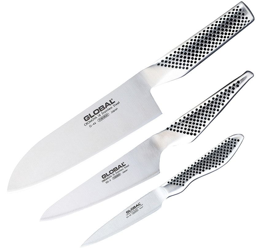 上から三徳1万1000円、 ペティナイフ8800円、皮むき8800円／すべて吉田金属工業　03-6277-8230