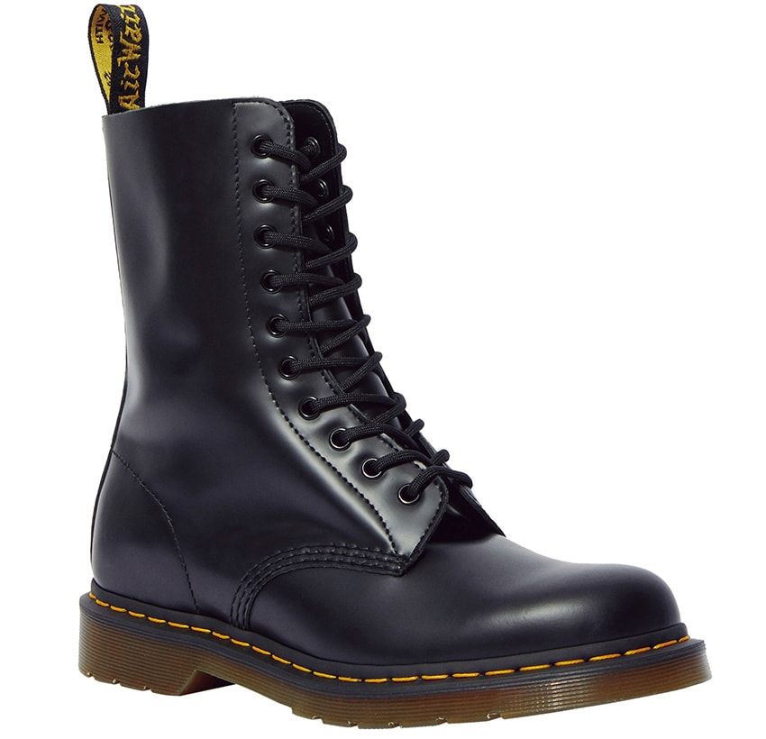 ラッパー般若さん愛用のドクターマーチンに、ロレックスや車まで。連載担当8名の“買い物談義” - 20枚目の画像