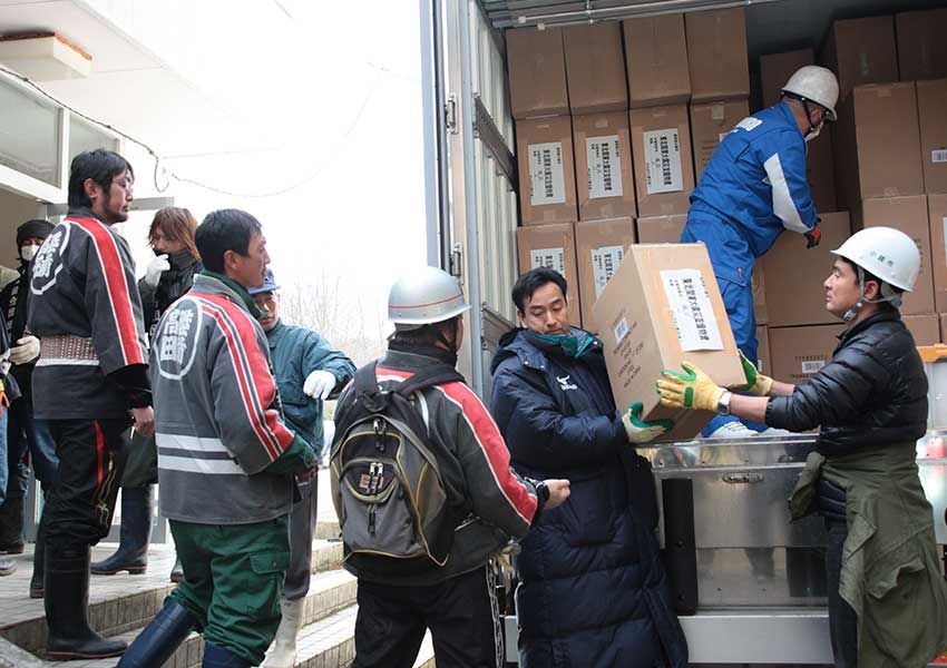 「被災時の車中泊の落とし穴」「SNSを上手く活用する！」登山家・野口 健が指南する“令和の防災” - 4枚目の画像
