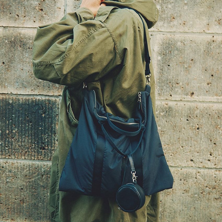 種カジ流の“早春”コーデ。ミリタリーアウターに「グイディ」のブーツで、向かうは銭湯!? - 4枚目の画像