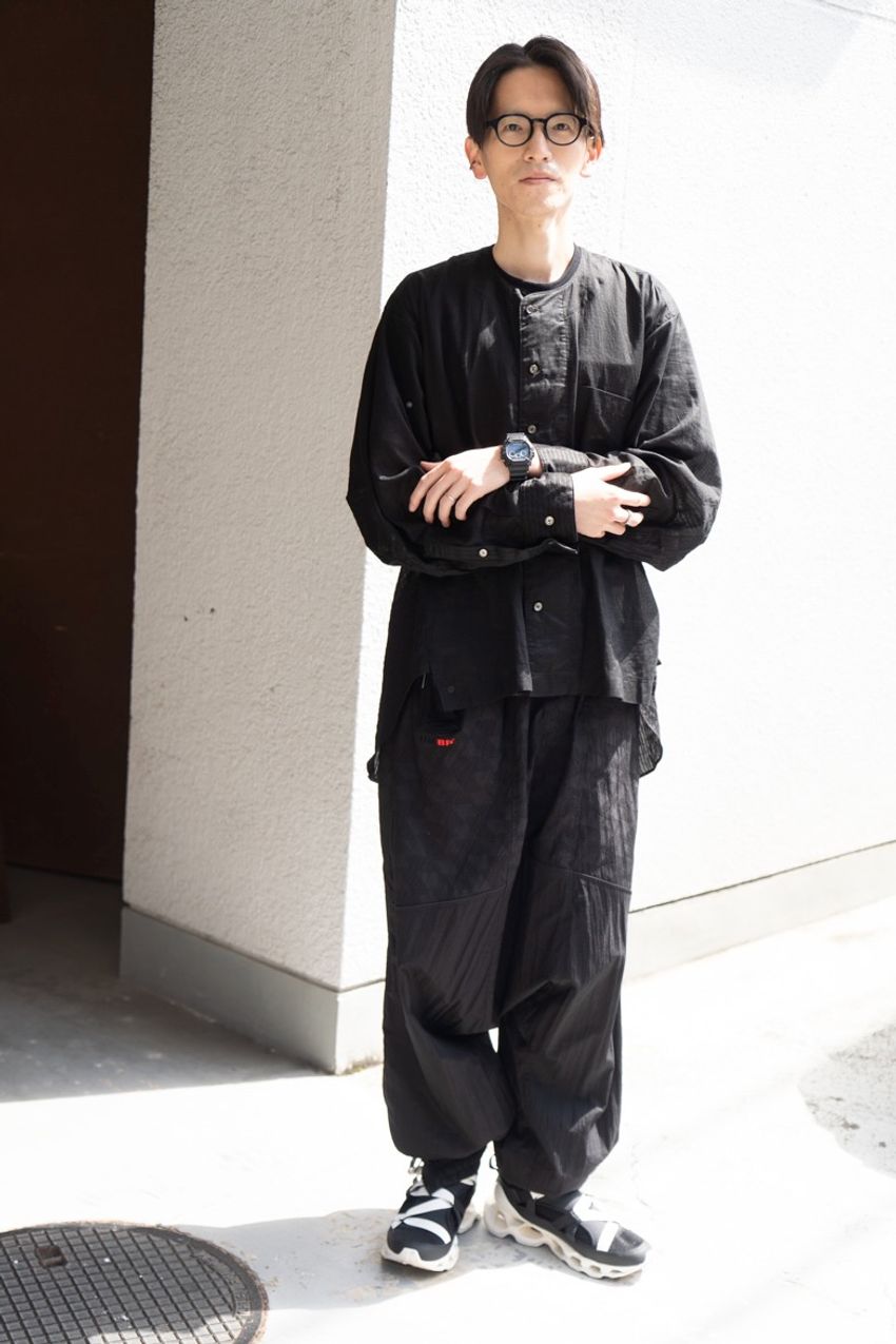 【春のモノトーン】男女でコーデを比較！男性はアクセやレザーで武骨にする傾向？ 女性は…… - 10枚目の画像