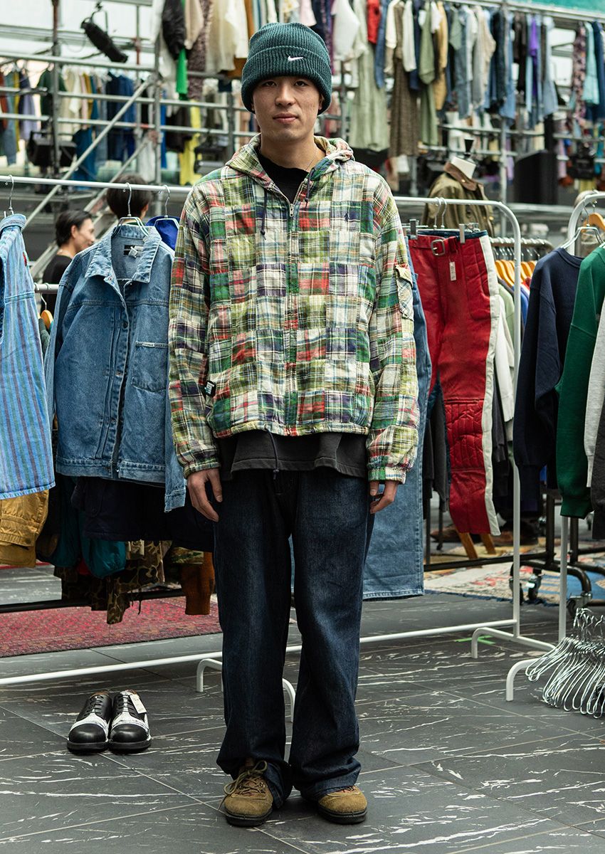 ジャケット＝ラルフ ローレン　インナー、ニットキャップ＝ナイキ　パンツ＝古着　シューズ＝シエラデザインズ