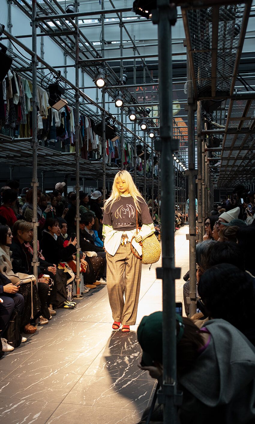 古着好き10名を突撃スナップ！全約100ブースが集結、超巨大な”ヴィンテージイベント”に潜入 - 2枚目の画像