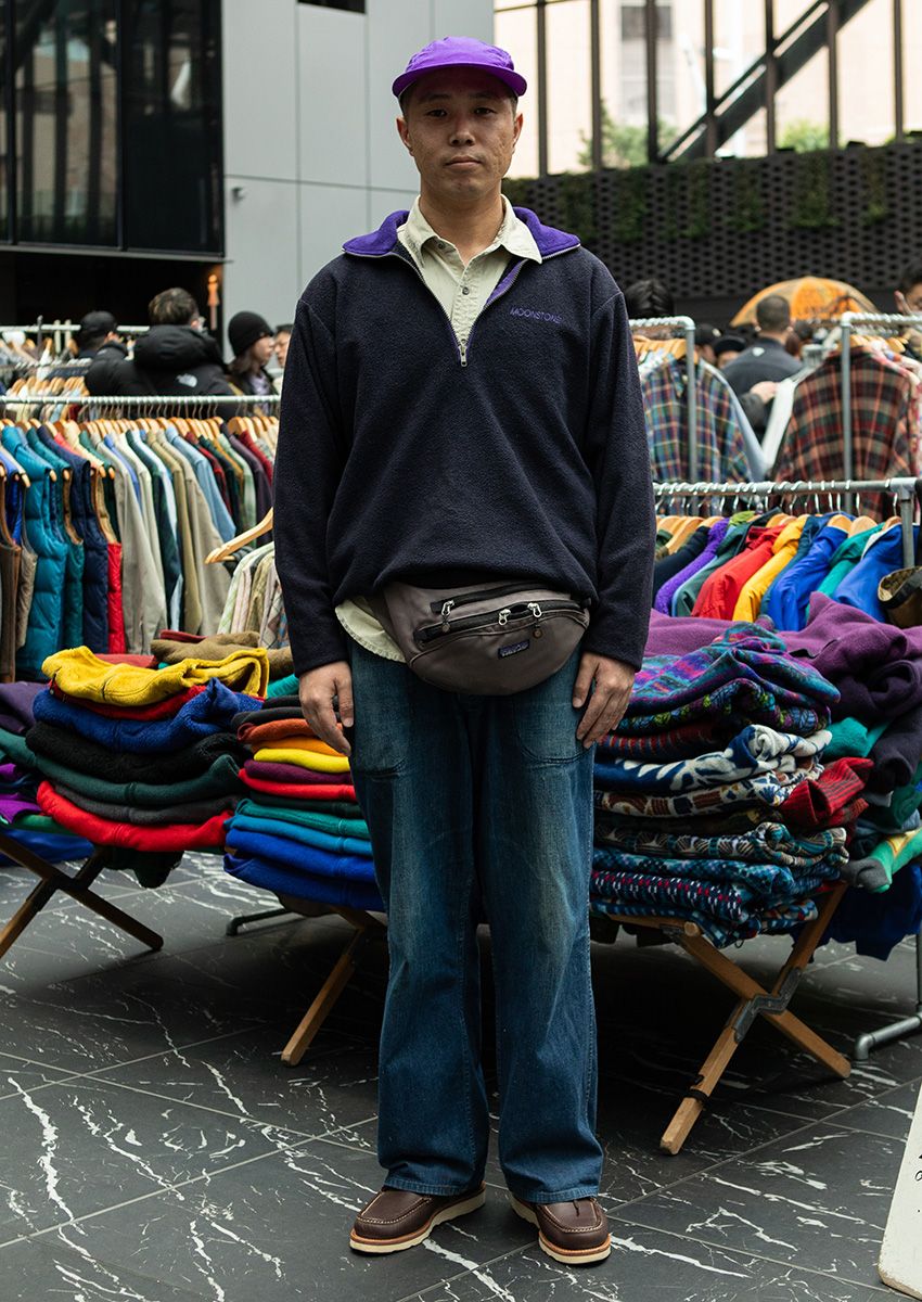 フリースシャツ＝ムーンストーン