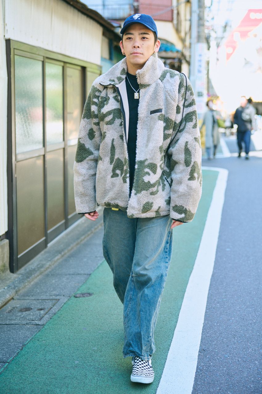 “アンカバ”コラボも話題に！「ジーユー」使いの名人たちを街角スナップでチェックしてみた - 4枚目の画像