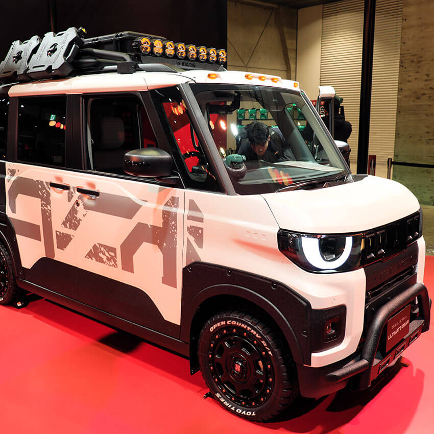 パジェロ顔の「デリカ ミニ」も！三菱自動車がバカ売れ中の“四駆のデリ