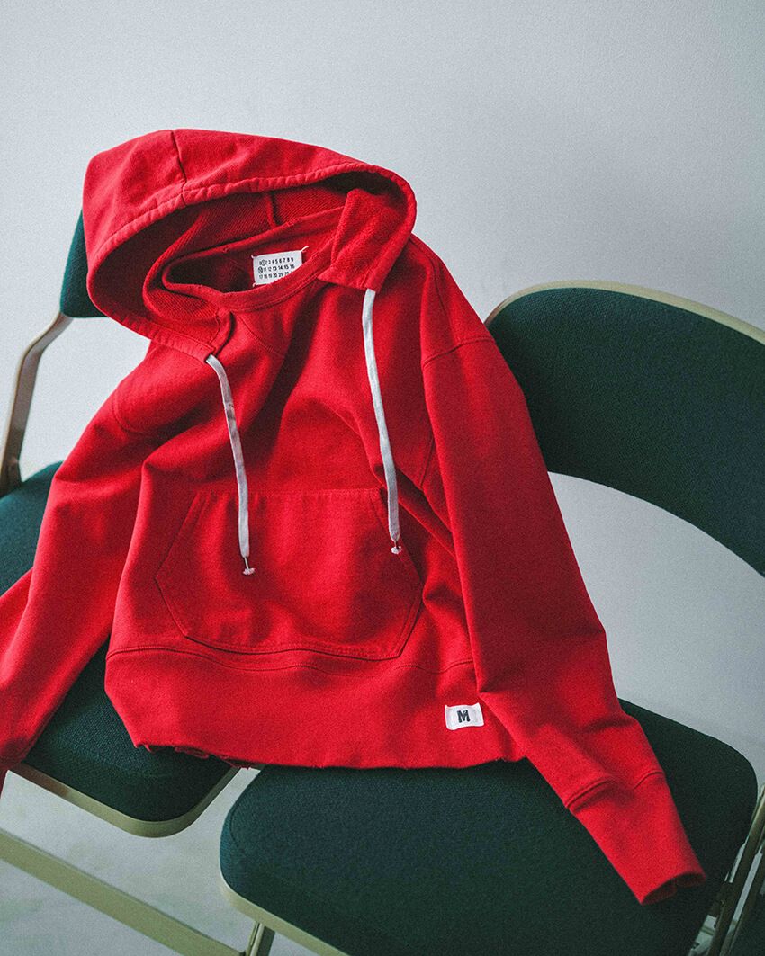 ディオール、メゾン マルジェラ、ザ・ロウの新作も！春コーデを格上げする“いいスウェット”5選 - 1枚目の画像