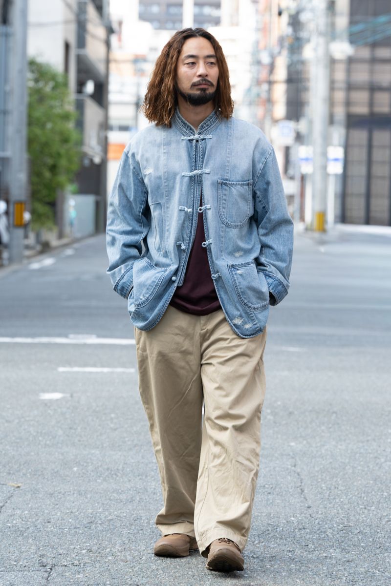 Gジャン、パンツ＝ともにポータークラシック