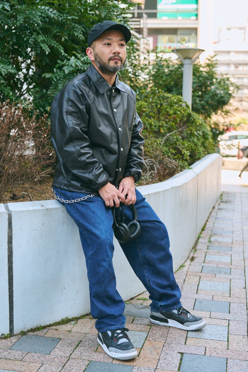 春のレザージャケットを楽しむ大人たち。シンプルなものからデザイン性豊かなものまで、5名をスナップ！ - 2枚目の画像