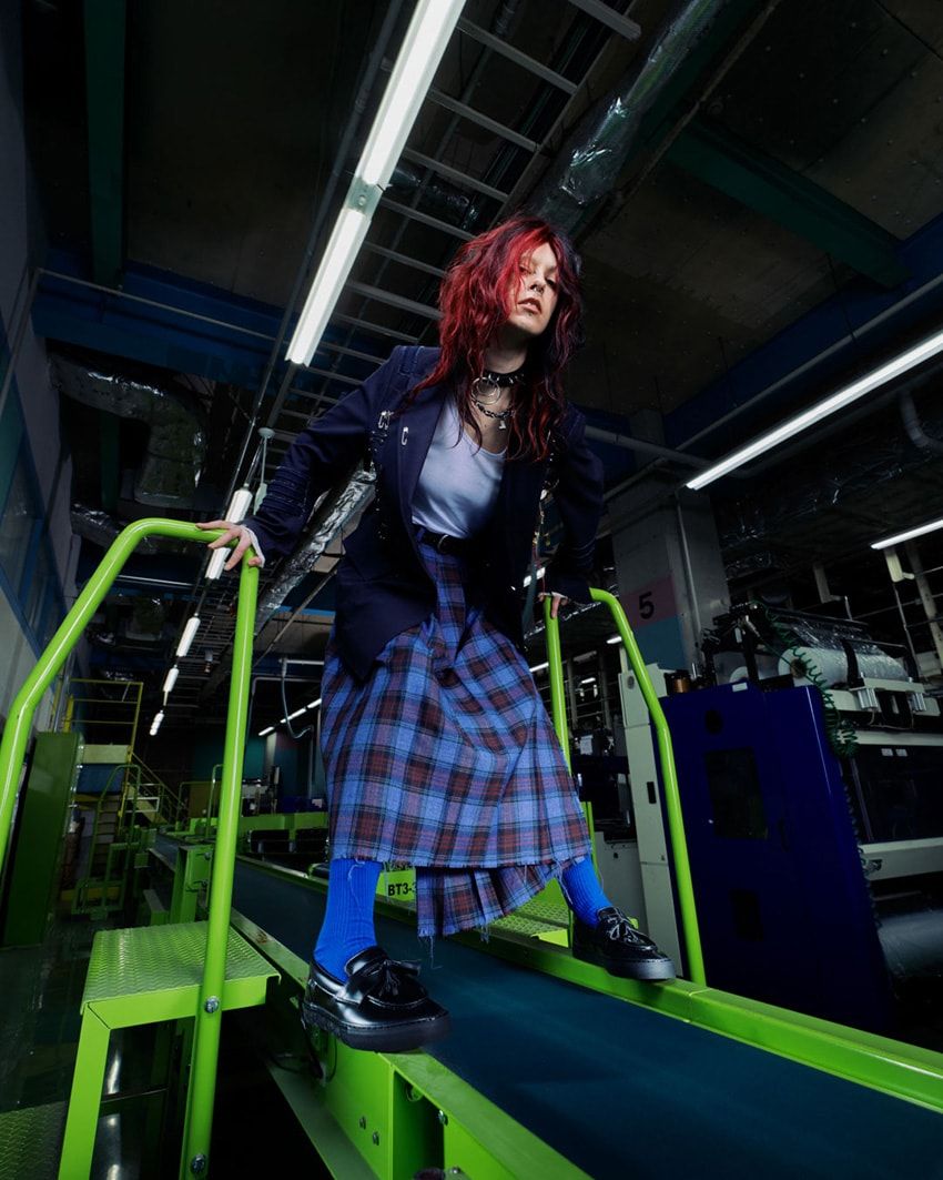 ヴァンズ「ローファー」が“ガラスレザー”仕様で新登場！タッセルは取り外し可、別注作の仕掛け人は…… - 17枚目の画像