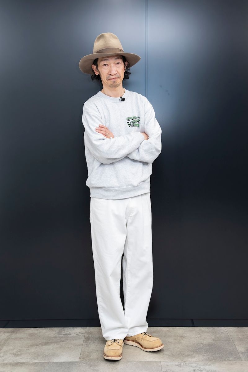 ハラ（178cm、60kg）は「ユニクロ バギージーンズ」31インチサイズを着用