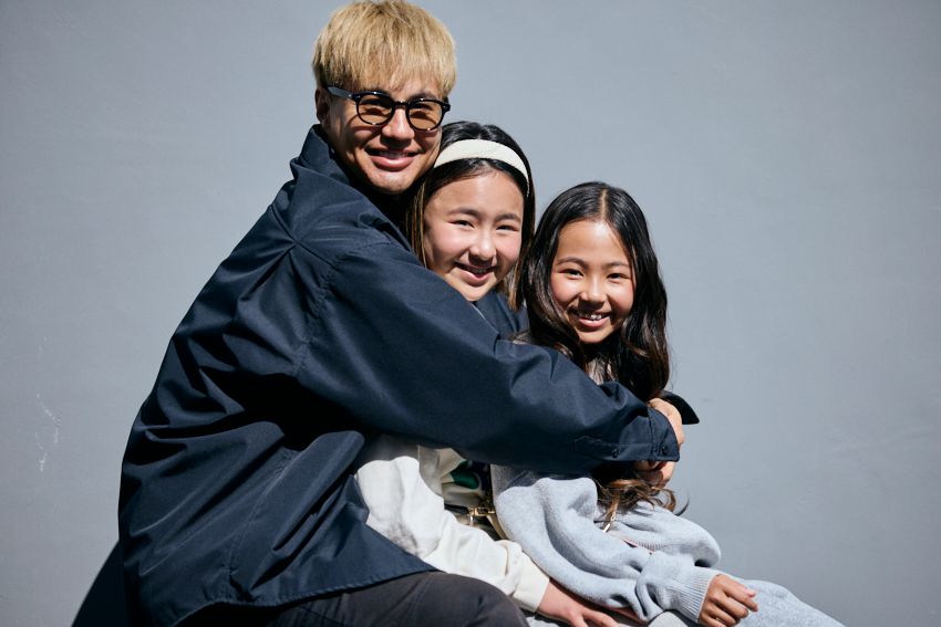 汚れても味になる「黒ディッキーズ」が相棒！ 4児のパパ・ユージの親子パパラッチ - 12枚目の画像