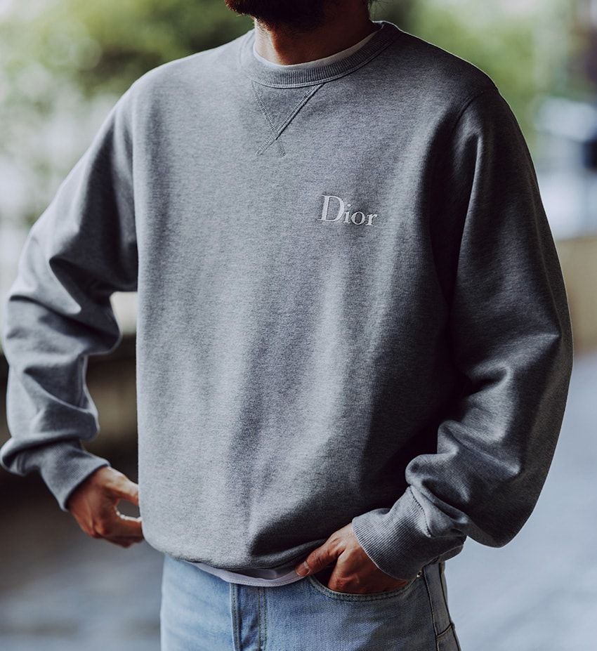 16万5000円、デニム参考商品／ともにディオール（クリスチャン ディオール　0120-02-1947）