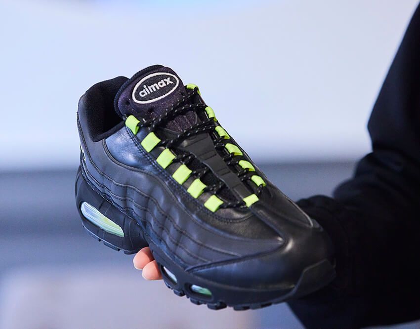 「エア マックス 95 ビッグバブル “HRJK”」２万7060円／ナイキ（アトモス千駄ヶ谷店　03-5843-1017）