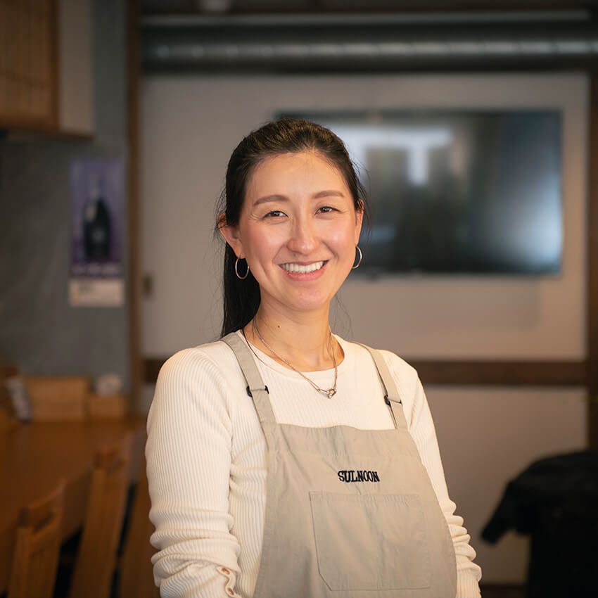 文蓮姫（ムン・ヨンヒ）さん●1991年、朝鮮半島北東部の元山（ウォンサン）生まれ、平壌育ち。在日３世。2016年に脱北し、韓国ソウルに平壌冷麺店「ソルヌン」をオープン。2024年3月に同店の日本店を千葉県稲毛区に開業した。