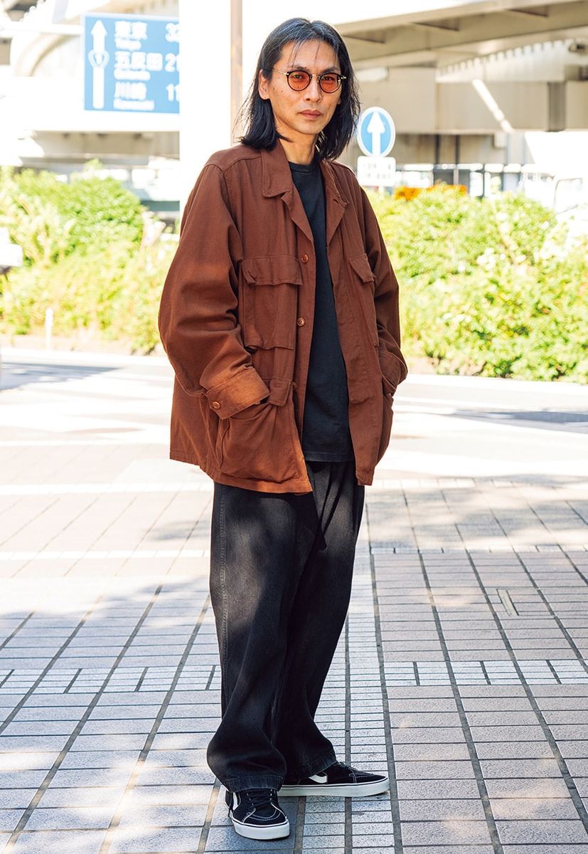 デニム、ジャケット＝コモリ