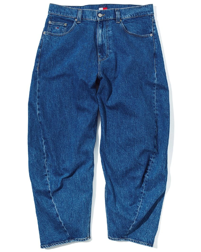 1万9800円／トミー ジーンズ（トミー ヒルフィガー　0120-266-484）