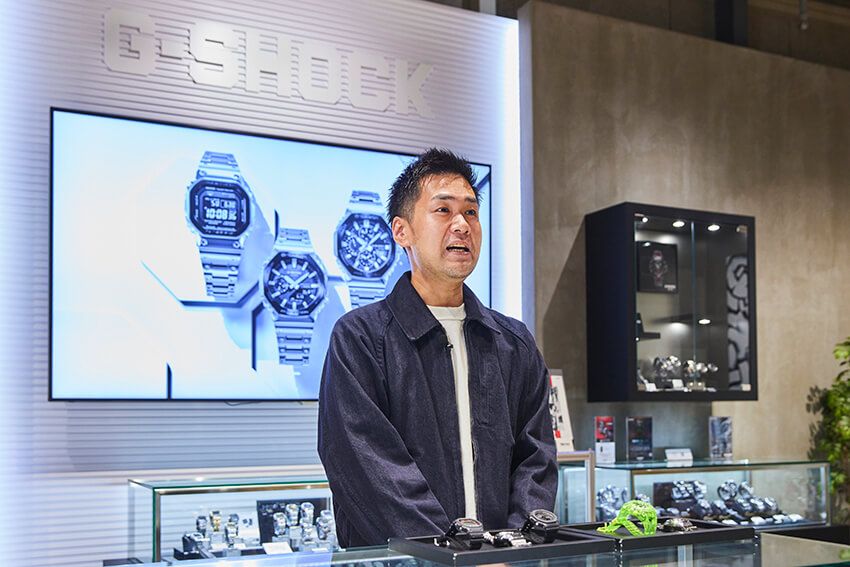 榎園友宏さん●Gショックの90年代の熱狂を知り、新時代への理解も深い統括マネージャー。個人でも5000系や2000系など多数のモデルを所有する。