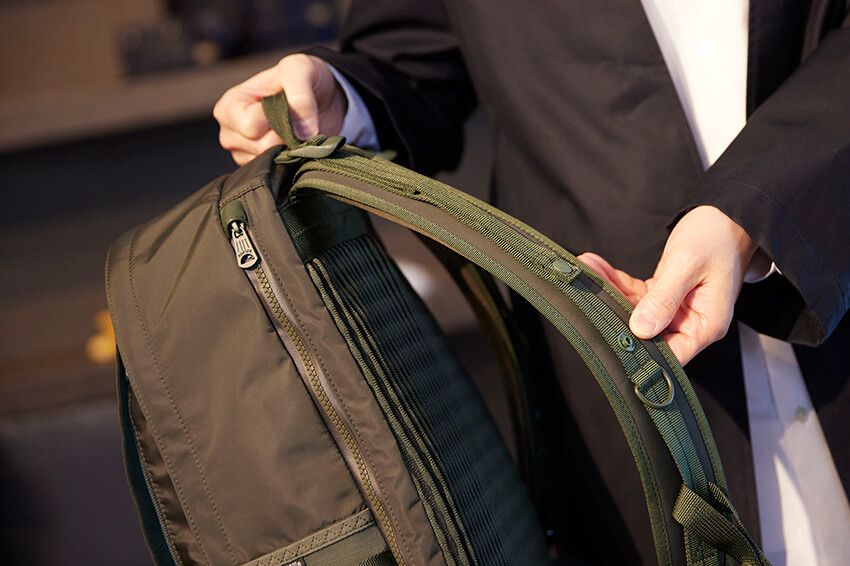 スタッフが「買ってよかった」“ポーターのバッグ”BEST3を発表！ 進化したタンカー、ブラックトートetc. - 23枚目の画像