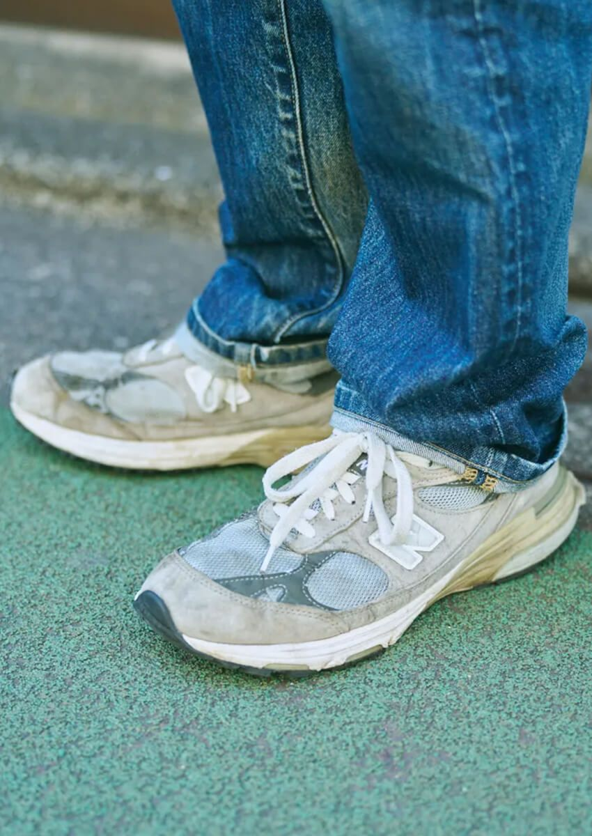 「グレーのNB」は使える靴No.1！ラクとお洒落を両立するスウェットパンツ術【今週の人気記事TOP5】 - 2枚目の画像