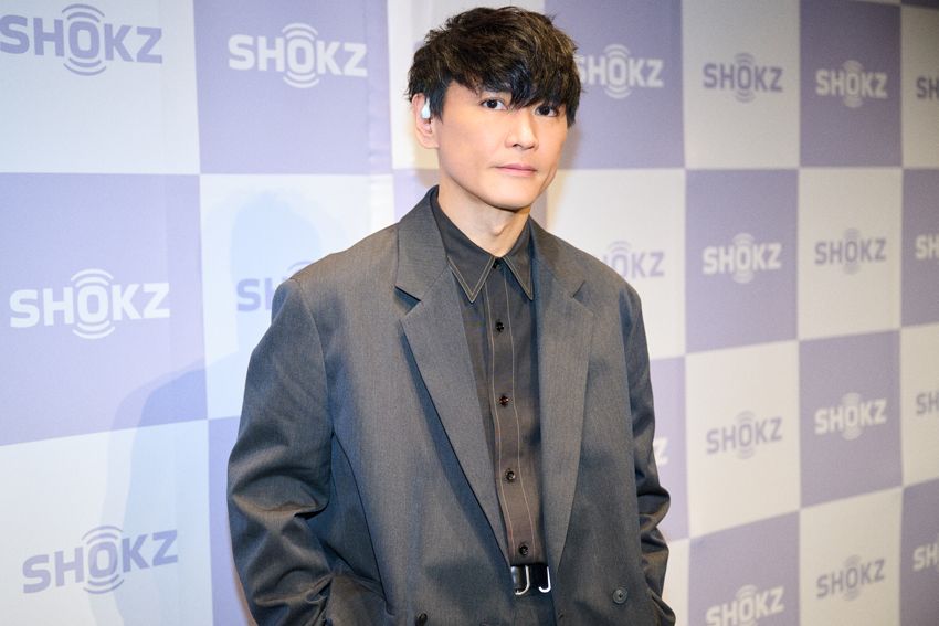 山口一郎（やまぐち・いちろう）2007年にサカナクションとしてメジャーデビュー。文学性の高い歌詞と、バンドサウンドからクラブミュージックまで自在に行き来する独自の音楽性で支持を集める。映画『バクマン。』では音楽を担当し、第39回日本アカデミー賞最優秀音楽賞をロックバンドとして初受賞。2025年発表の「怪獣」、2026年2月リリースの「いらない」と話題作を届け続ける一方、Shokzブランドアンバサダーも務めている。