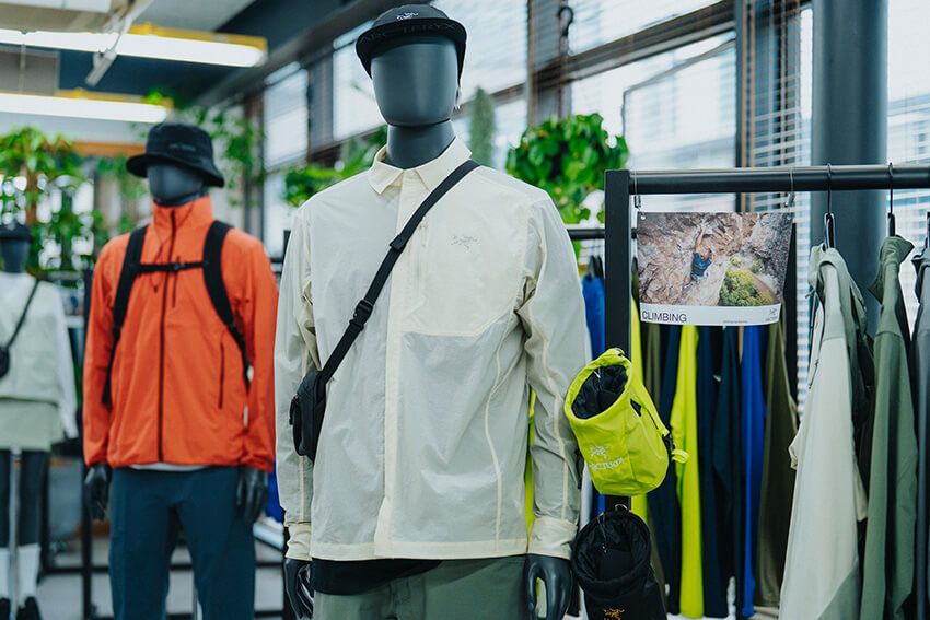 「アークテリクス」展示会で見つけた街で使える新作5選！ゴアテックスJKT、軽快シャツetc. - 18枚目の画像