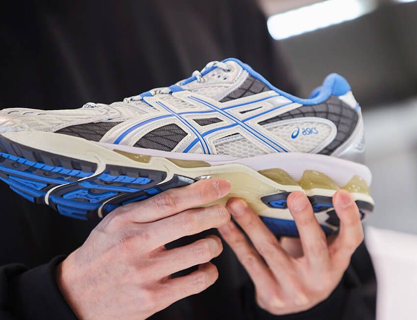 「GEL-NIMBUS 10.1」2万900円／アシックス（アシックスジャパン カスタマーサポート部　https://www.asics.com/jp/ja-jp/mk/support）