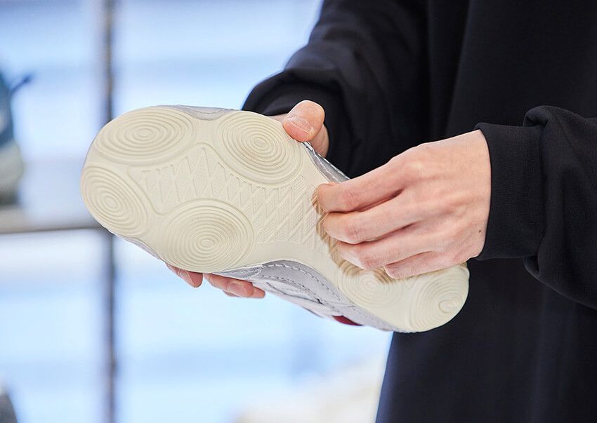 国内外で争奪戦!? アシックスのスタッフが“自腹”で買った今季のBEST3スニーカーを発表！ - 6枚目の画像