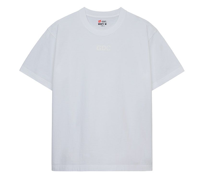 「2P BEEFY-Tクルーネック Tシャツ」9900円（ホワイト＆ブラック2枚組 ）／ヘインズ × GDC（GDC 代官山　080-4153-2623）