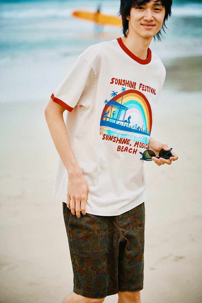 Tシャツ／Jonas Claesson／￥6,996、ショートパンツ／FREAK'S STORE／￥7,700