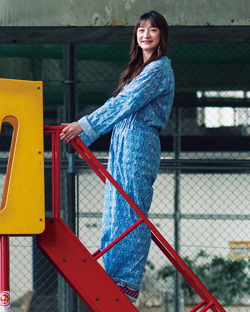 片桐ゆき●1977年生まれ。東京都出身。芸人としてキャリアをスタートさせ、モデルやタレントなどマルチに活躍。結婚と出産を経てからは家事や育児に専念しながらも、近年では動物にも深い愛情を注ぎ、特に息子との共通の趣味である昆虫観察に熱中している。