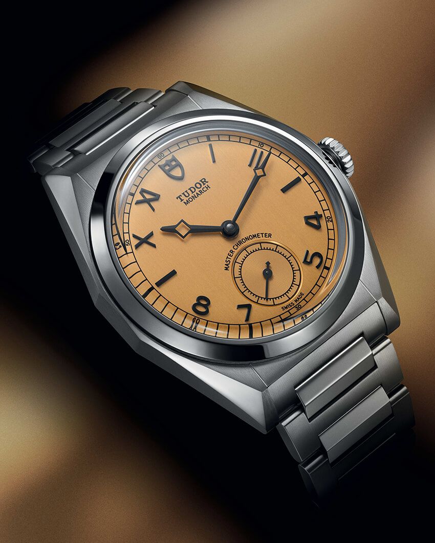 SSケース、39㎜径、自動巻き。81万6200円