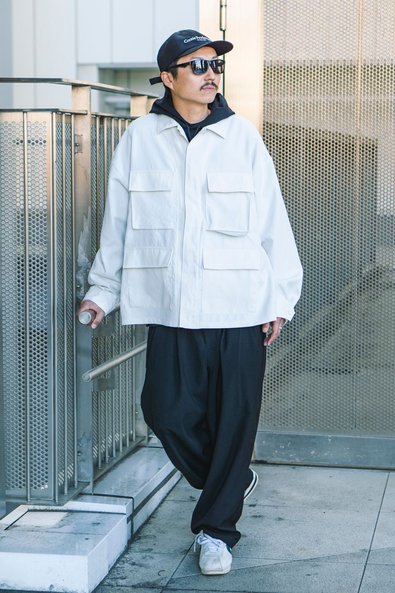 ジャケット、パーカ、パンツ、帽子＝すべてクーティープロダクションズ