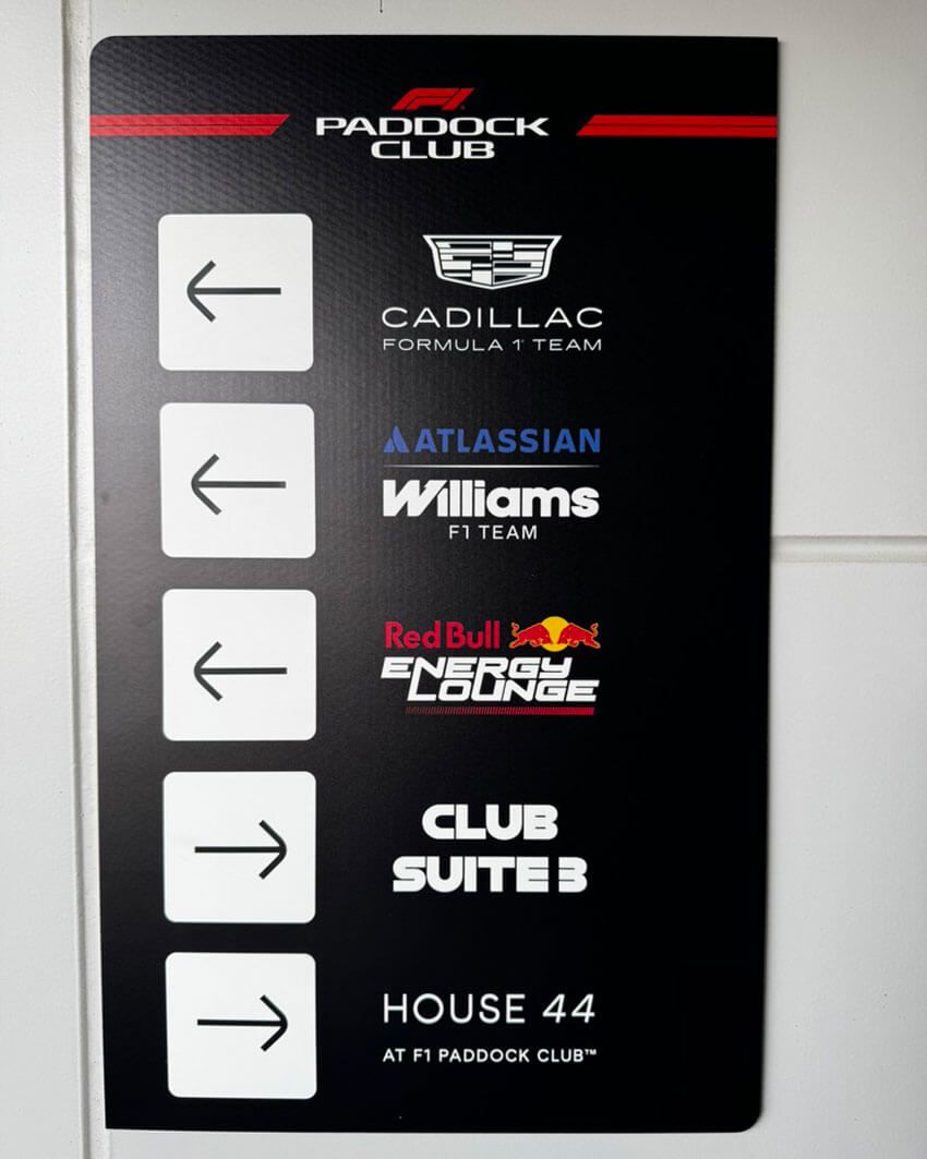  アメ車好きの伊藤英明がチーム「トミー ヒルフィガー」としてF1をパドッククラブで初体験！ - 2枚目の画像