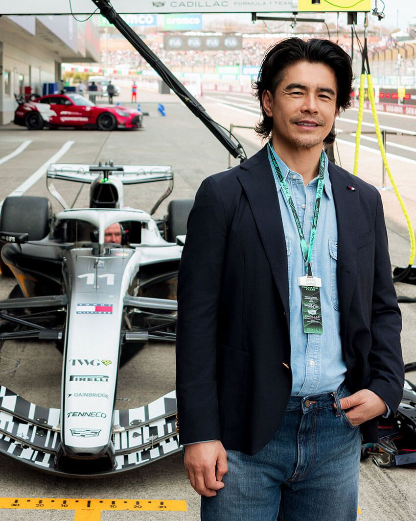  アメ車好きの伊藤英明がチーム「トミー ヒルフィガー」としてF1をパドッククラブで初体験！ - 3枚目の画像