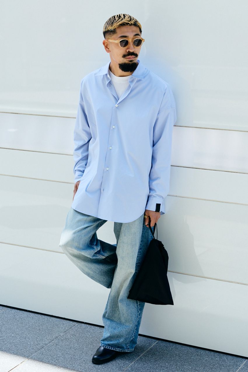 使える春服の代表格「ブルーシャツ」。着こなし上手5名の愛用ブランド＆コーデテクを解説 - 4枚目の画像