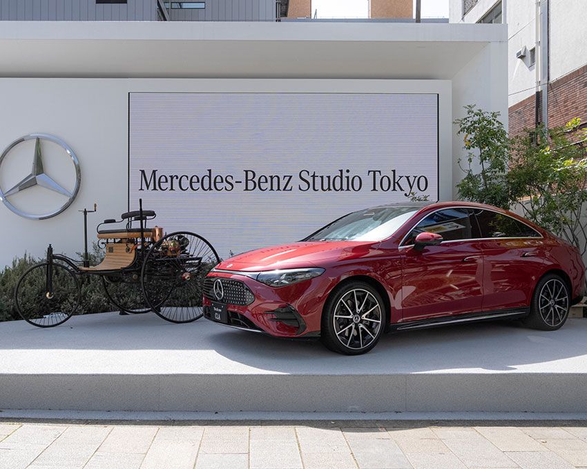 東京・表参道にできた“メルセデスの交差点”。話題の「プラダを着た悪魔2」とのコラボ企画も！ - 5枚目の画像