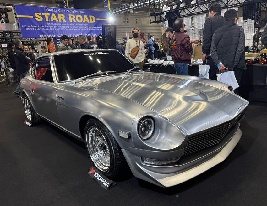 こちらも人気の高かった一台。なんとフルアルミボディの日産フェアレディZ（S30）です。アルミ地肌のままってかっこよくないですか？
