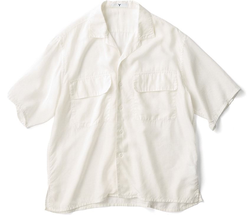 シャツ2万6400円／ワイ（イレーヴ