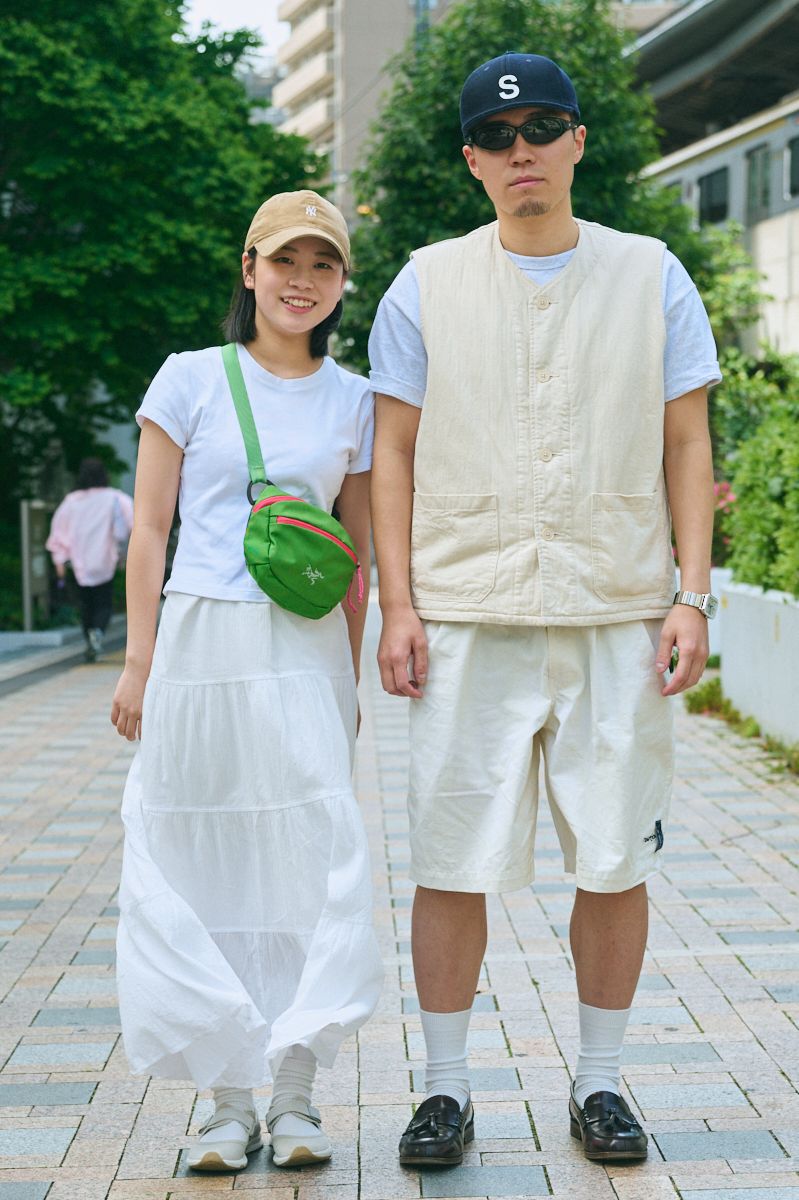 帽子、Tシャツ＝ともに不明