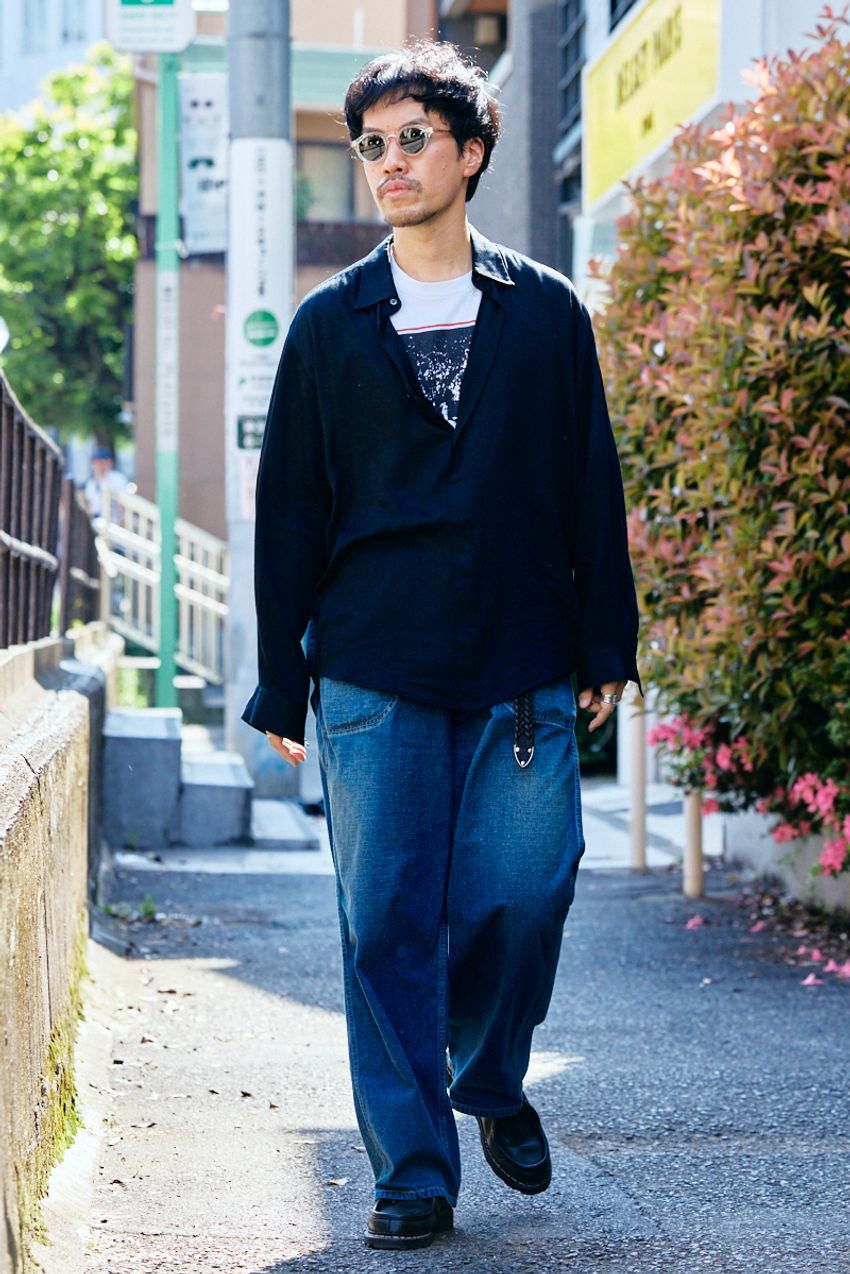 初夏は「薄ブルー」のデニムが人気だった！コーデ好例となる男女5名をスナップで - 3枚目の画像