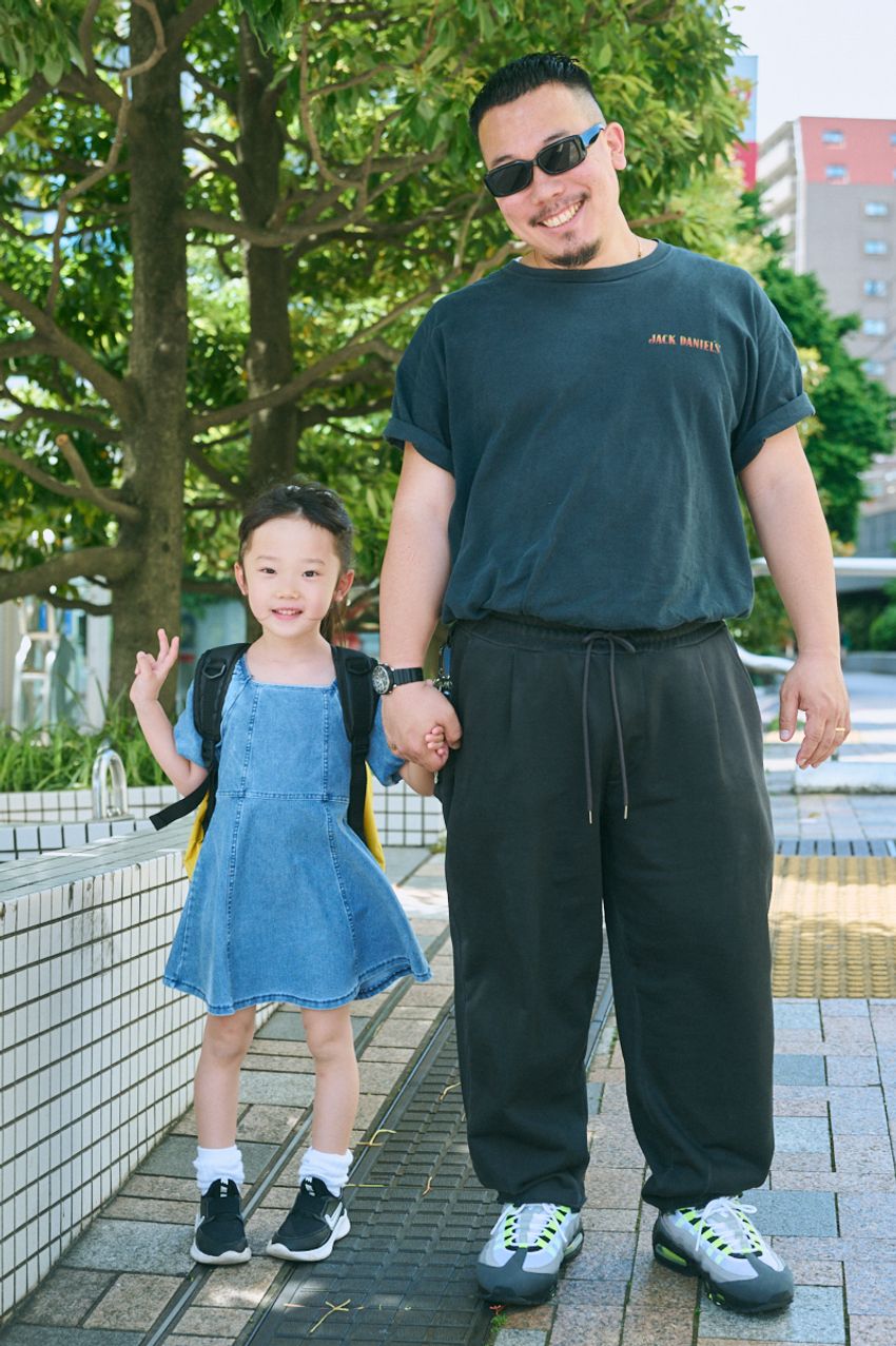 「トップスはタックイン派」な男たちの着こなし術。シルエットメイクにも、スタイルアップにも効果的！ - 4枚目の画像
