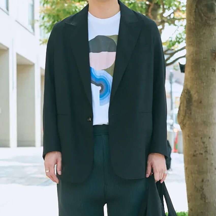 街のみんなの「ユニクロTシャツ」活用法をコーデとともに紹介！アートT、無地T、ロンT…… - 16枚目の画像