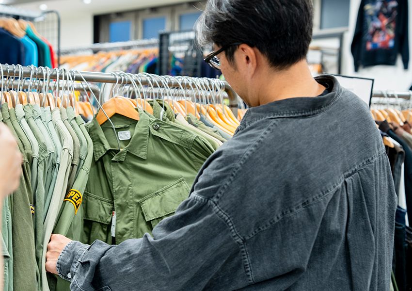 編集長＆スタイリストが「セカンドストリート」で古着を自腹買い！ 古着選びのコツを実践検証 - 21枚目の画像