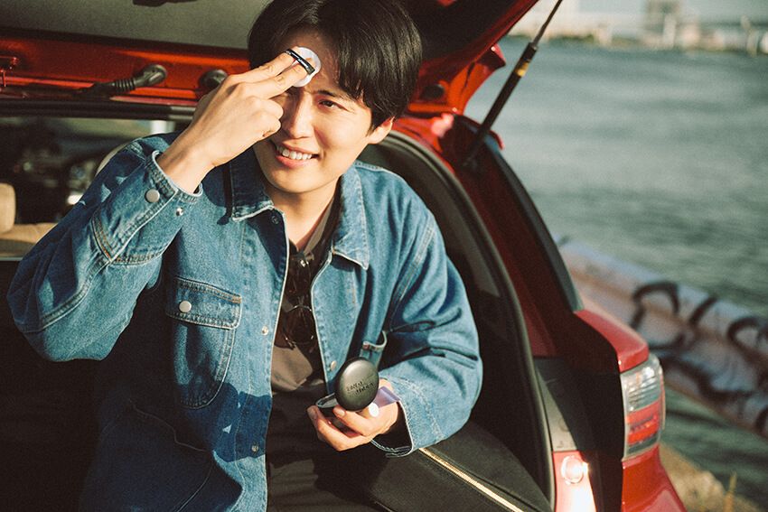 レインボー池田、バッグの中身を公開！「これさえあれば生きていける」貴重品以外はすべて美容グッズ - 17枚目の画像