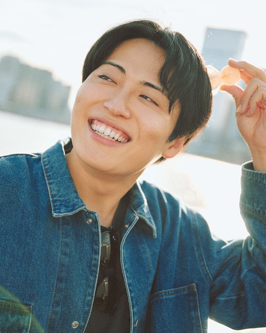 レインボー池田、バッグの中身を公開！「これさえあれば生きていける」貴重品以外はすべて美容グッズ - 11枚目の画像